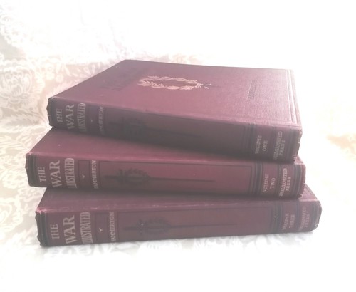 Vintage book stack the war - vintage,